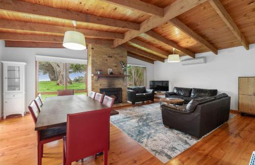 Flinders House | Seaside Retreat at Flinders Ocean Escape for Families