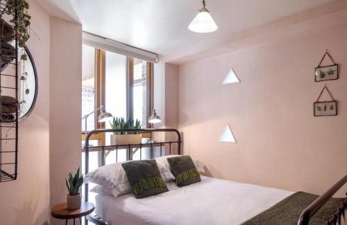Litlington Hotel | Flint Barns at Rathfinny Wine Estate: Pet-Friendly Retreat