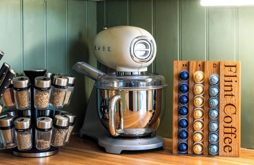 Littlehampton Cottage | Flint Cottage: Guest Rated 10/10 with Breakfast & Kitchen