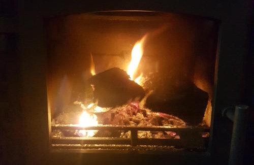 Brandon House | Pet-Friendly Flint Cottage: Exceptional Stay with Family Comfort