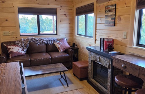Jones Mills Cabin | Flint Rock Cabins - The Arrow