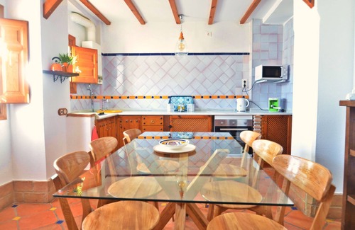 San Ildefonso House | Flintstone House: Ideal Getaway with Private Terrace & Spa