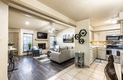 Lubbock House | Flintwood Mac: Guest Rated 10/10, Pet-Friendly Stay