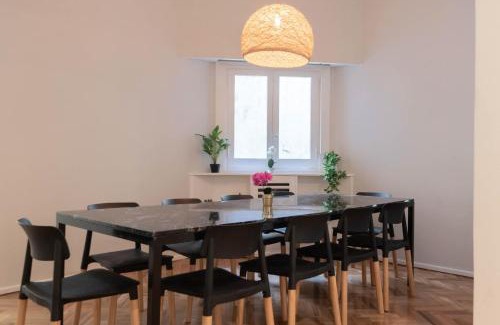Recoleta Apartment | Fliphaus Arenales 1900 - 5 Bd 3 Ba Recoleta