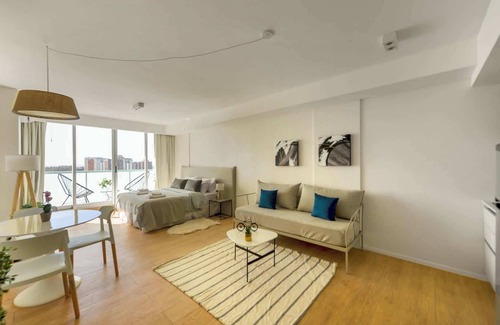 Belgrano Apartment | Stylish Fliphaus + BE Libertador Loft for 3 Guests