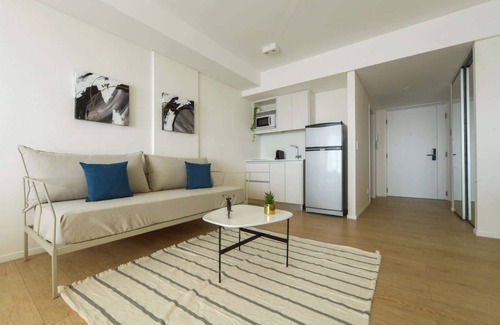 Belgrano Apartment | Stylish Fliphaus + BE Libertador Loft for 3 Guests
