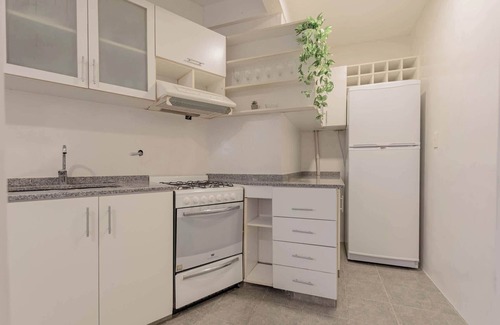 Recoleta Apartment | Inviting Fliphaus + Junin 1200 - Family-Friendly Accommodations