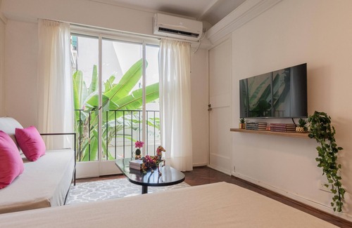 Almagro Condo | Discover Fliphaus + Sarmiento 4300 - Family & Pet Friendly Stay