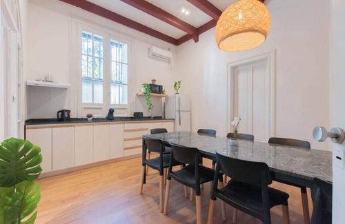 Colegiales Villa | Charming Fliphaus + Mansion Paz 'A' - 4 Bd in Belgrano