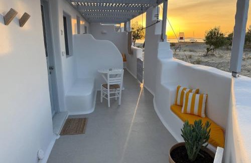 Naxos Town Apartment | Oceanfront Flisvos Beach Studios - Guest Rated 9/10