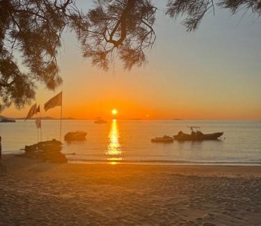 Naxos Town Apartment | Oceanfront Flisvos Beach Studios - Guest Rated 9/10