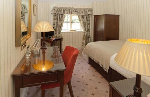 Flitwick Hotel | Elegant Flitwick Manor Hotel with Pet-Friendly Amenities