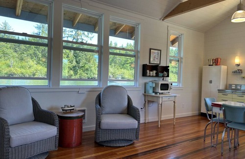 Astoria Boat Rental | Float House No. 2 at Jack Creek