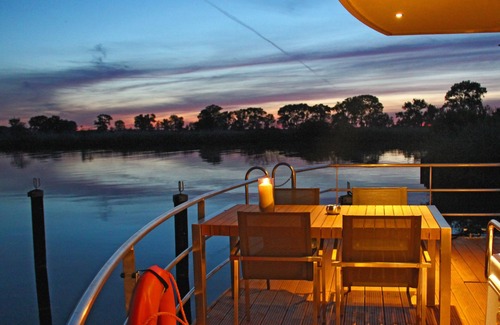 Ueckermuende House | Unforgettable Floating 44: Pet-Friendly House on Water