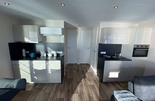 Laasow Boat Rental | Charming Floating House "Time Out" with Family-Friendly Amenities