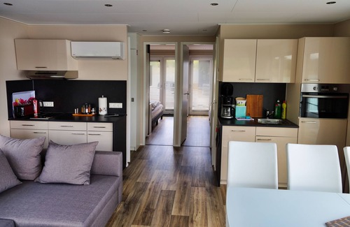 Laasow Boat Rental | Idyllic Floating Holiday Home on the Lake - Seagull 3