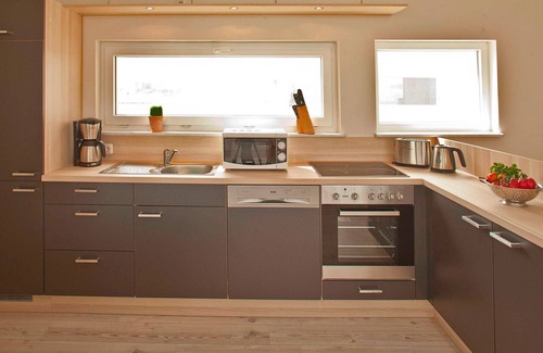 Kroeslin House | Cozy Floating House 4 Oie with Oceanfront Views and Fireplace