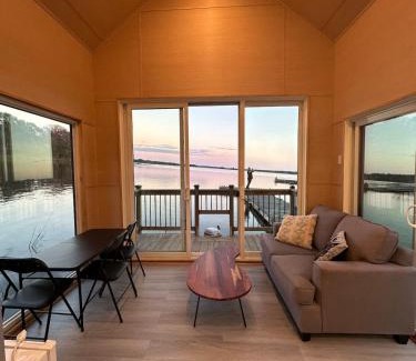 Carling House | Floating House - Houseboat in Georgian Bay Rockwood