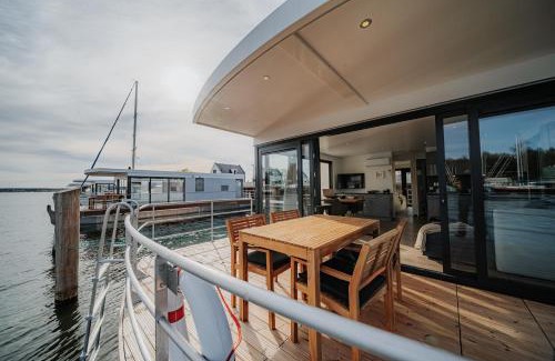 Peenemuende House | Guest Rated 9/10: Floatinghouses Peenemünde Awaits You