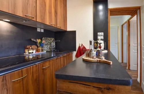 Les Deux Alpes Apartment | Family-Friendly Flocon D'or with Kitchen & Mountain Views