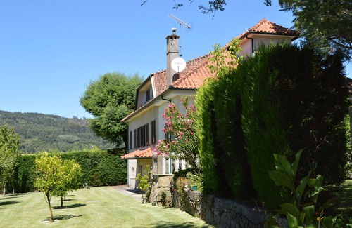 Vila Verde Apartment | Relax at Quinta de Revenda: Pool & Oceanfront Escape