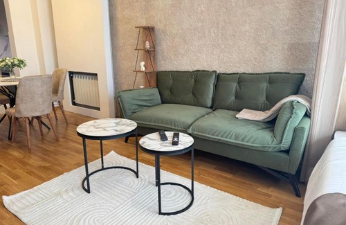 Kisela Voda Apartment | Flora Apartment by Sienna