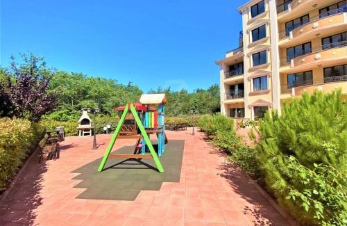 Pomorie Apartment | Flora Beach Resort apartment free parking