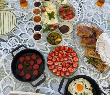 Boyalık Mahallesi Hotel | Explore Flora Boheme Butik Otel with Oceanfront Views