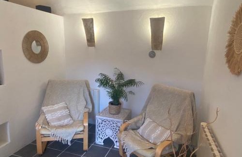 Robiac-Rochessadoule House | Flora