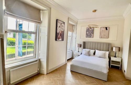 Auchterarder House | Elegant Stay at 'Flora' in Allandale ApartHotel