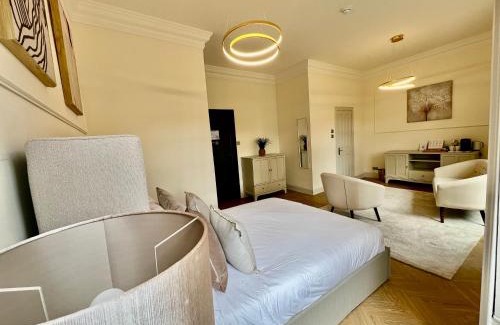 Auchterarder House | Elegant Stay at 'Flora' in Allandale ApartHotel