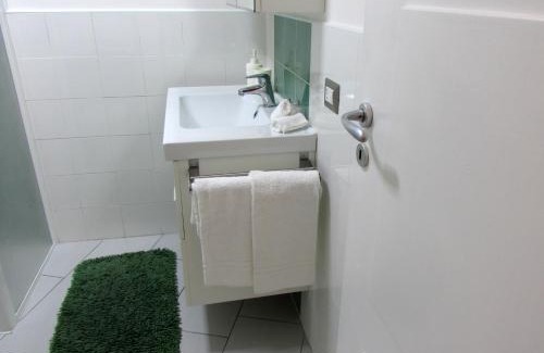 Atrani House | Discover Flora: Pet-Friendly Haven with Family Amenities