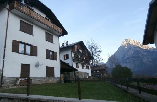 Sappada House | Flora Quinz: Pet-Friendly Retreat with 9.4/10 Guest Rating