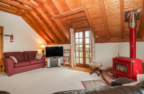 Crowcombe House | Cozy Flora's Barn: Pet-Friendly Retreat for Family Getaways