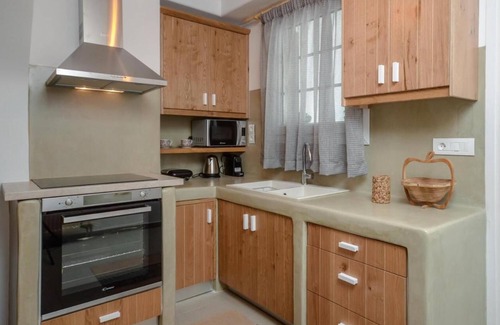 Naxos House | Experience Flora's Holiday Villa with Pool & Family Amenities