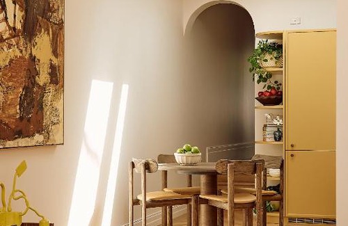 Newtown Apartment | Flora Suite