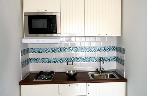 Vomero Apartment | Charming FLORA WIFI SUITE in Chiaia with Spa & Pet Friendly