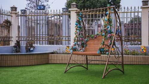 Pudong Hotel | Floral Hotel Shanghai Pudong: Family-Friendly Getaway
