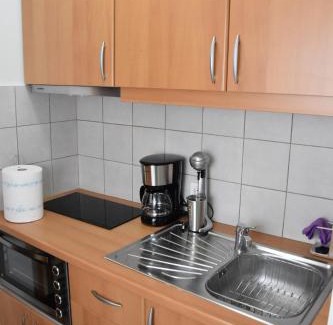 Karystos Apartment | Family-Friendly Stay at Floras House - Rated 9.6/10!
