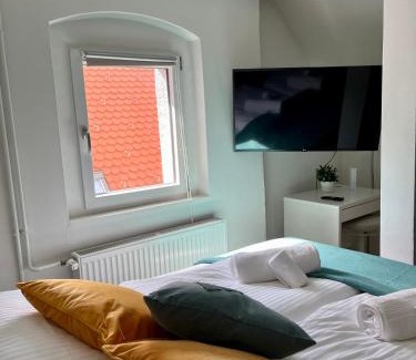 Gries Apartment | Prime Flores City Center Studio with Easy Self-Check-IN