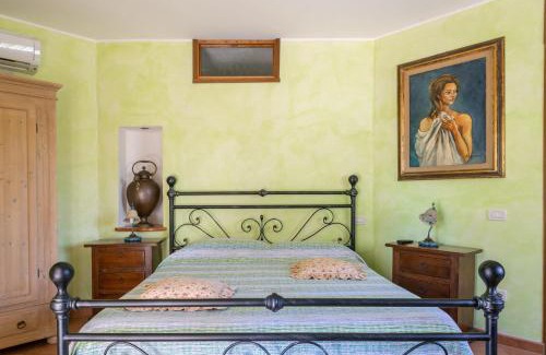 Roccastrada Villa | Relax at Flores: Pet-Friendly with Pool & Family Amenities