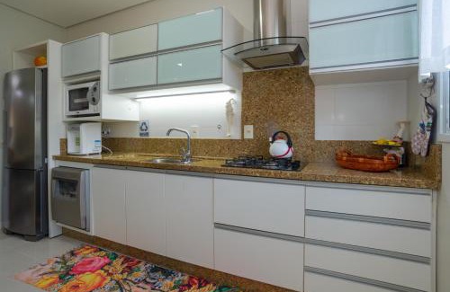 Santinho Apartment | Oceanfront Escape at Apartamento Costão das Gaivotas