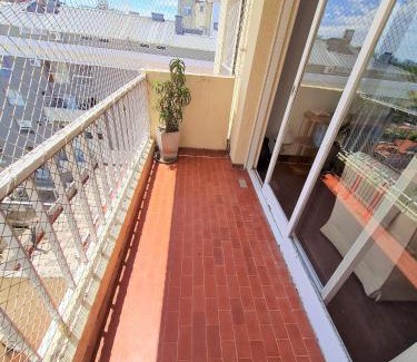 Florida Apartment | Exceptional Florida Estación - Guest Rated 9.5/10
