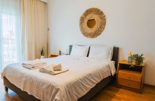 Florina Apartment | Florina House: Mountain View Retreat with 2 Bedrooms