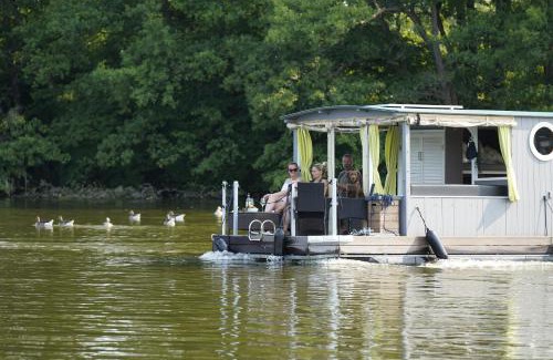 Priepert Boat Rental | Pet-Friendly Floss Priepert 2 with Oceanfront Views