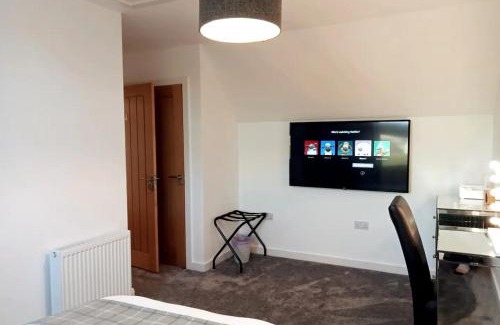 Keiss House | Relaxing Flotnar Hús - Ensuite Rooms with Hot Tub Access