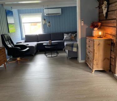 Roan House | Flott feriehus ved sjøen