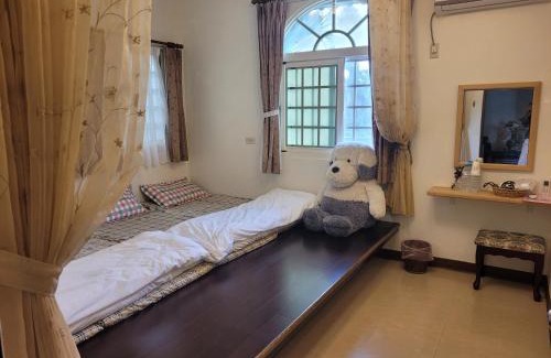 Gukeng Bed & Breakfast | Experience Comfort at Flourish B&B: Pet Friendly & Breakfast