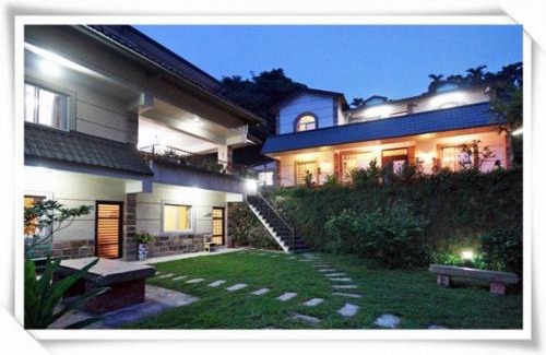 Gukeng Bed & Breakfast | Experience Comfort at Flourish B&B: Pet Friendly & Breakfast