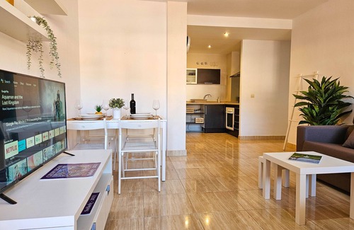 San Luis de Sabinillas Apartment | Cozy Flow Apartment: 1 Bedroom Steps from the Beach
